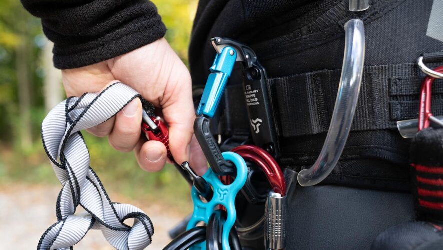 Notch Swinger harness tool carrier