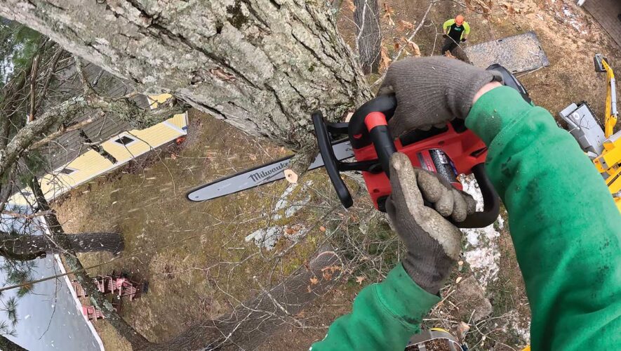 The most notable feature of the M18 Fuel is just squeeze and go – no rip-cord pulling.